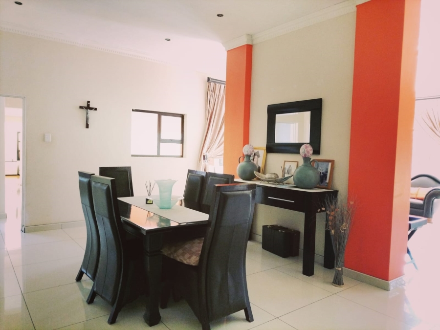 5 Bedroom Property for Sale in Mmabatho Unit 6 North West
